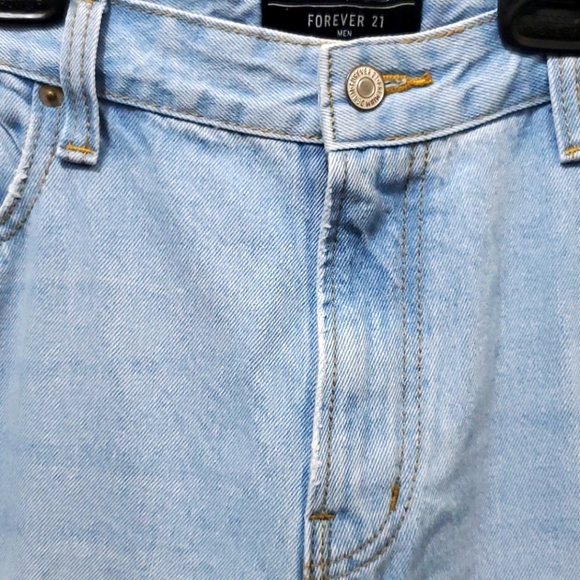 FOREVER 21 - MENS DENIM SHORTS 🩳 - Picture 5 of 9